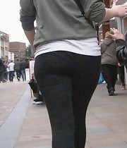 Sexy bulky a-hole teens in yoga pants!